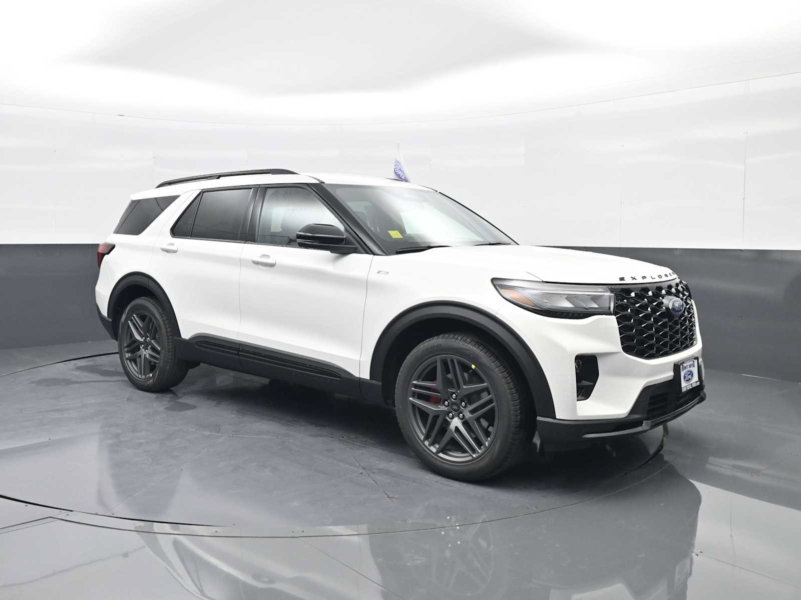 New 2025 Ford Explorer ST-Line w/ Premium Package