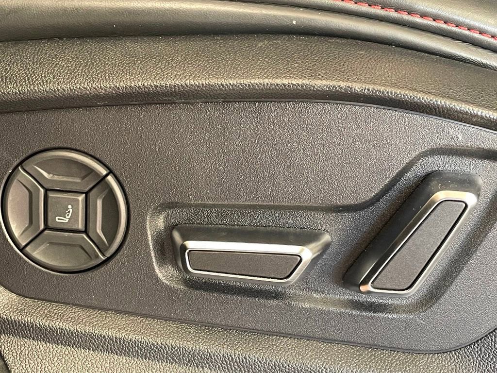 Used 2023 Audi RS Q8 w/ Black Optic Package image 15