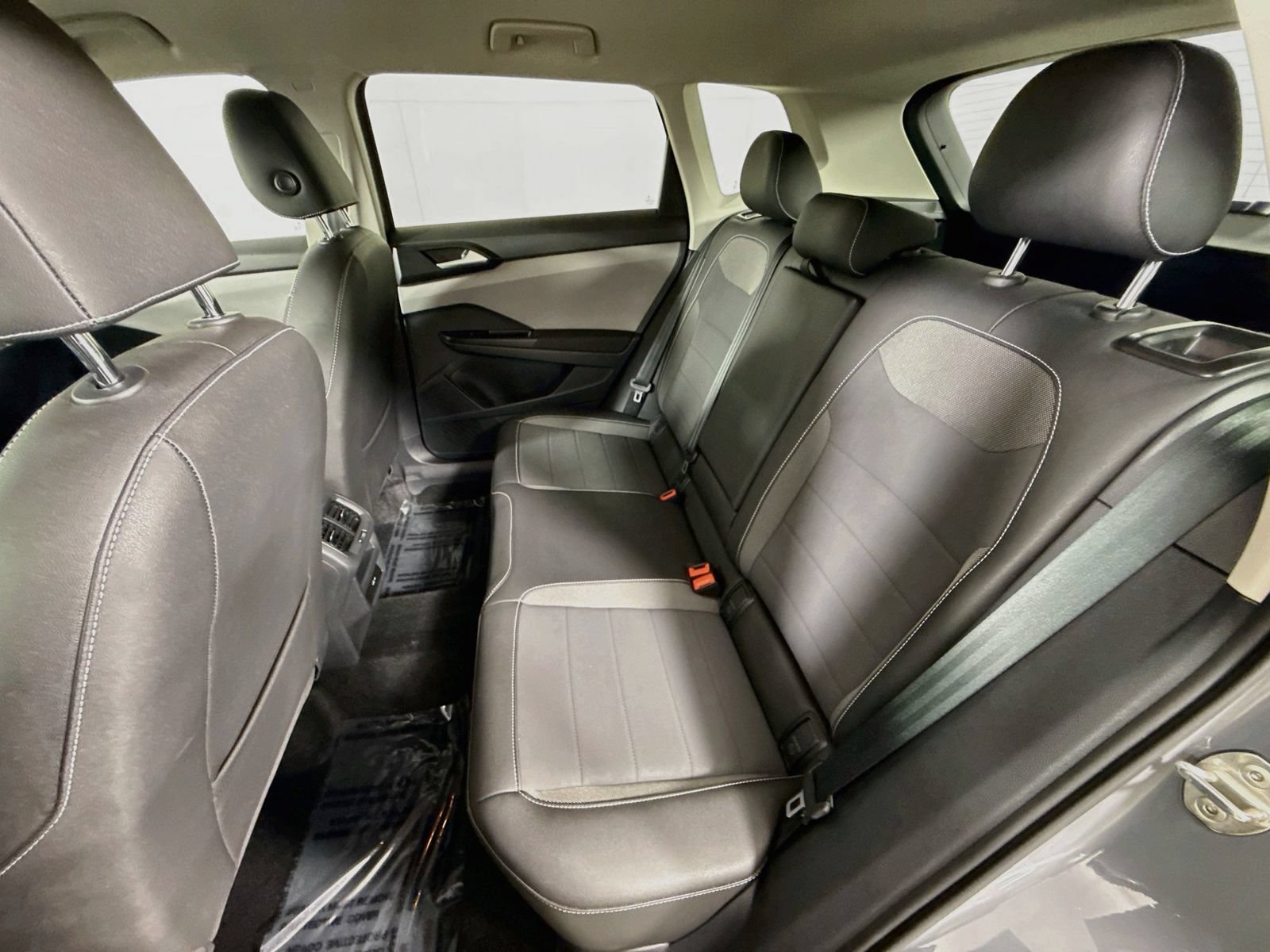 Certified 2023 Volkswagen Taos SE FWD image 20