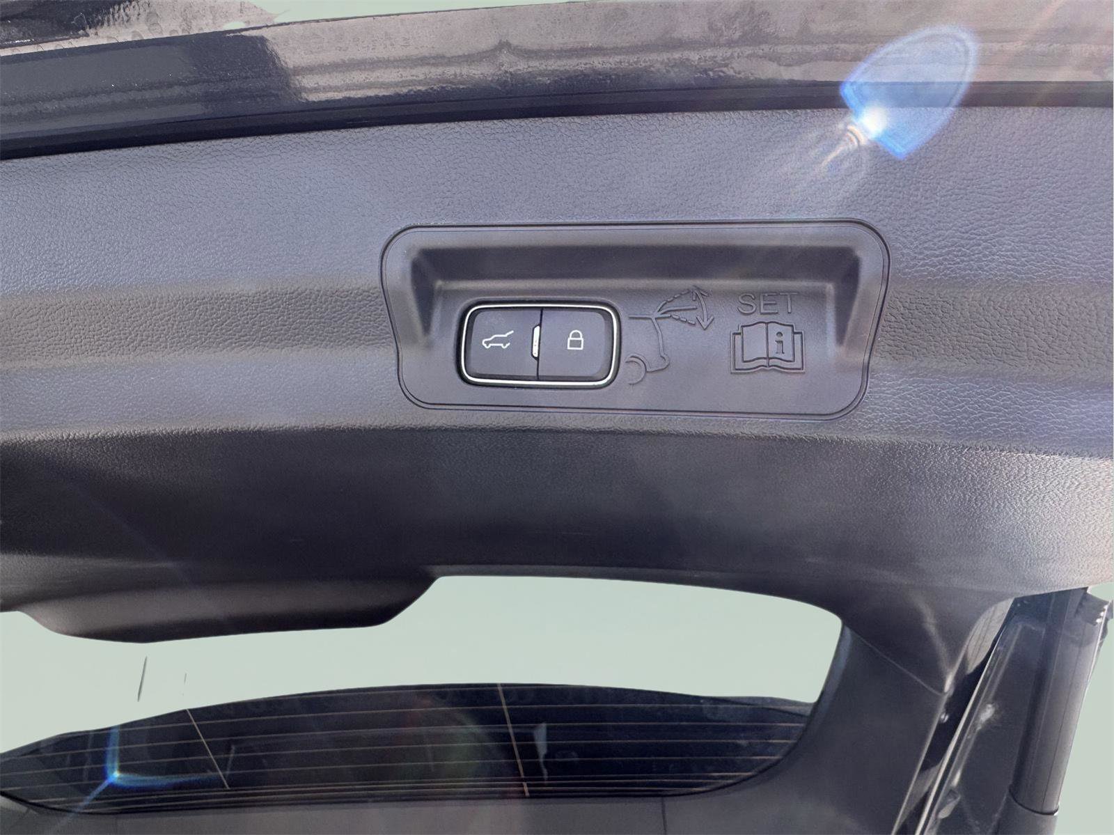 Used 2022 Ford Explorer Timberline image 13