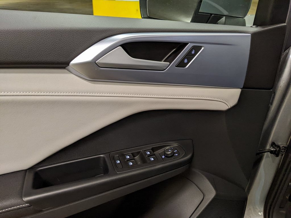 New 2026 Volkswagen Taos SE AWD/4WD image 10