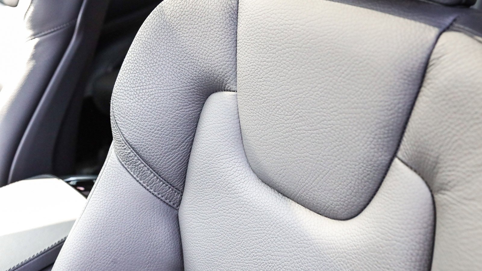 Used 2025 Volvo XC90 B6 Ultra image 22