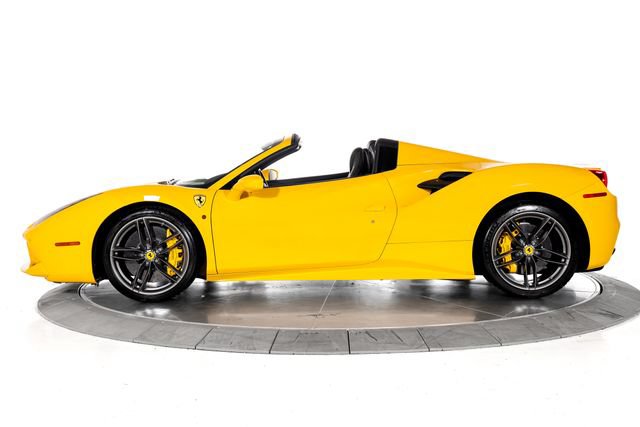 Used 2019 Ferrari 488 Spider RWD image 3