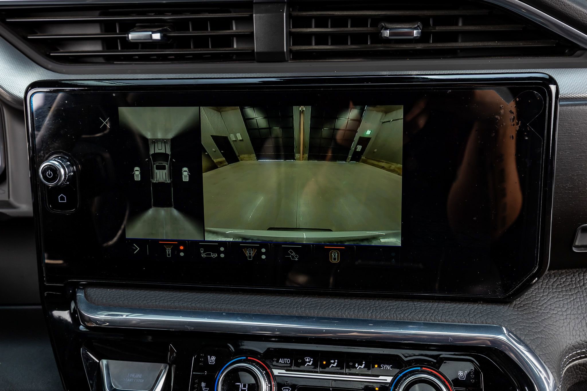 Used 2024 GMC Sierra 2500 Denali w/ Denali Reserve Package image 26