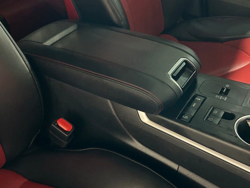 Used 2022 Toyota Highlander XSE image 31