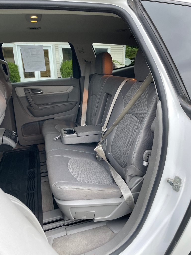 Used 2017 Chevrolet Traverse LS FWD image 17
