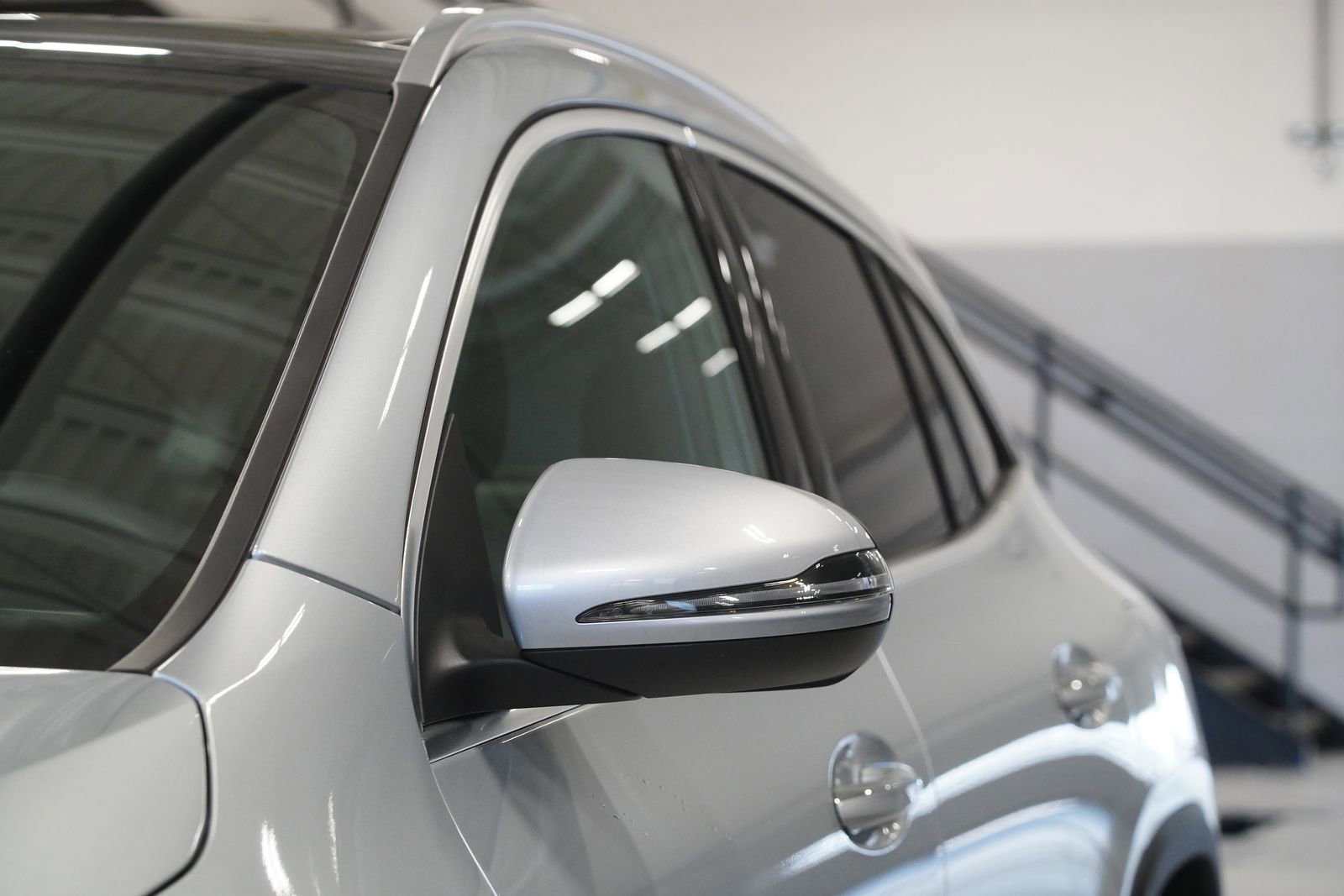 Used 2025 Mercedes-Benz GLA 250 4MATIC image 9