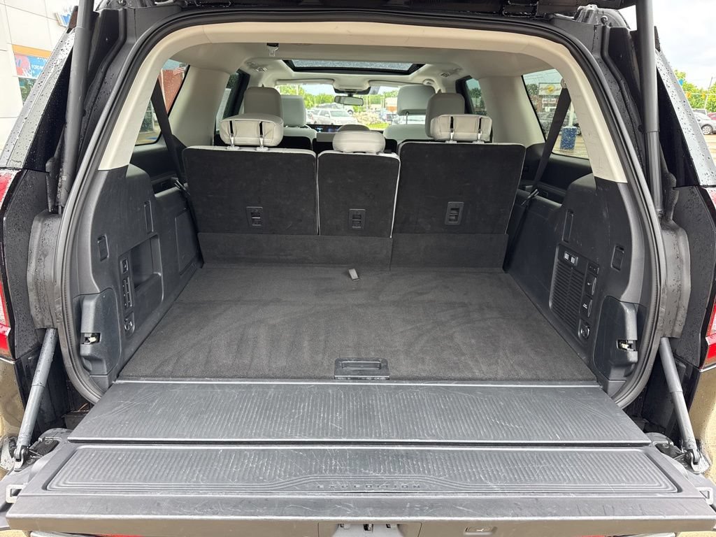 Used 2025 Ford Expedition Max Platinum AWD/4WD image 30