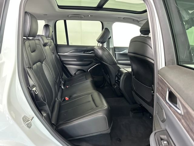 Used 2022 Jeep Grand Cherokee Limited 4xe image 27