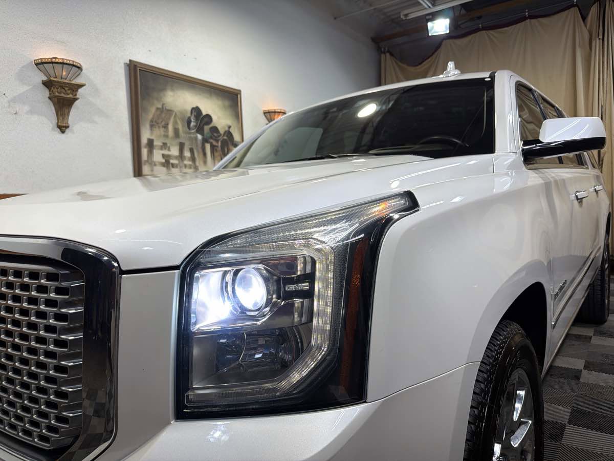 Used 2016 GMC Yukon XL Denali w/ Open Road Package RWD image 4
