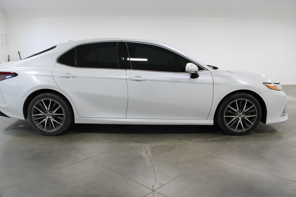 Used 2023 Toyota Camry XLE image 11
