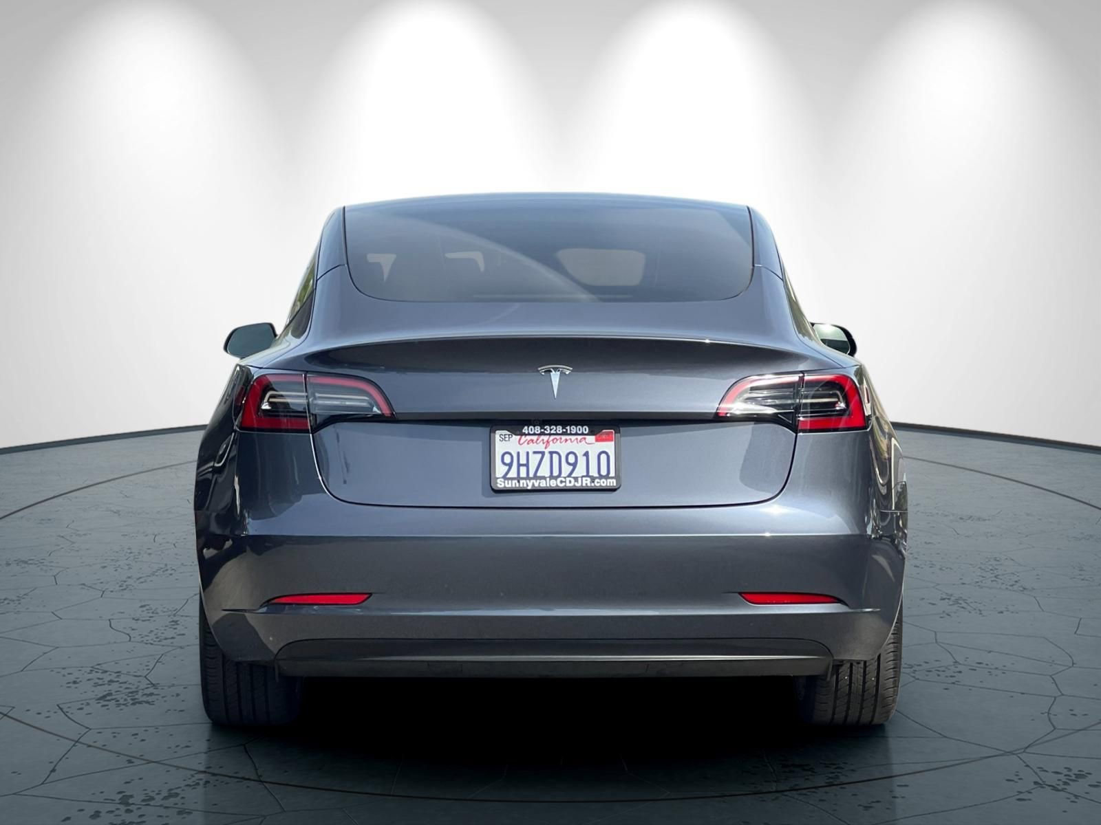 Used 2023 Tesla Model 3 Standard Range image 5