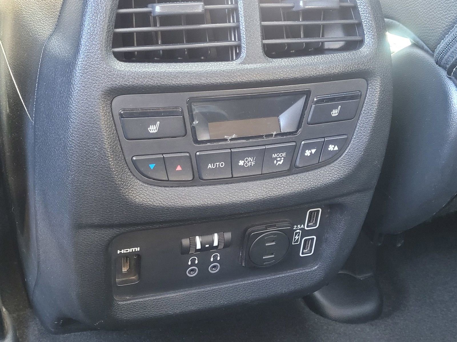 Used 2021 Honda Pilot Touring image 17