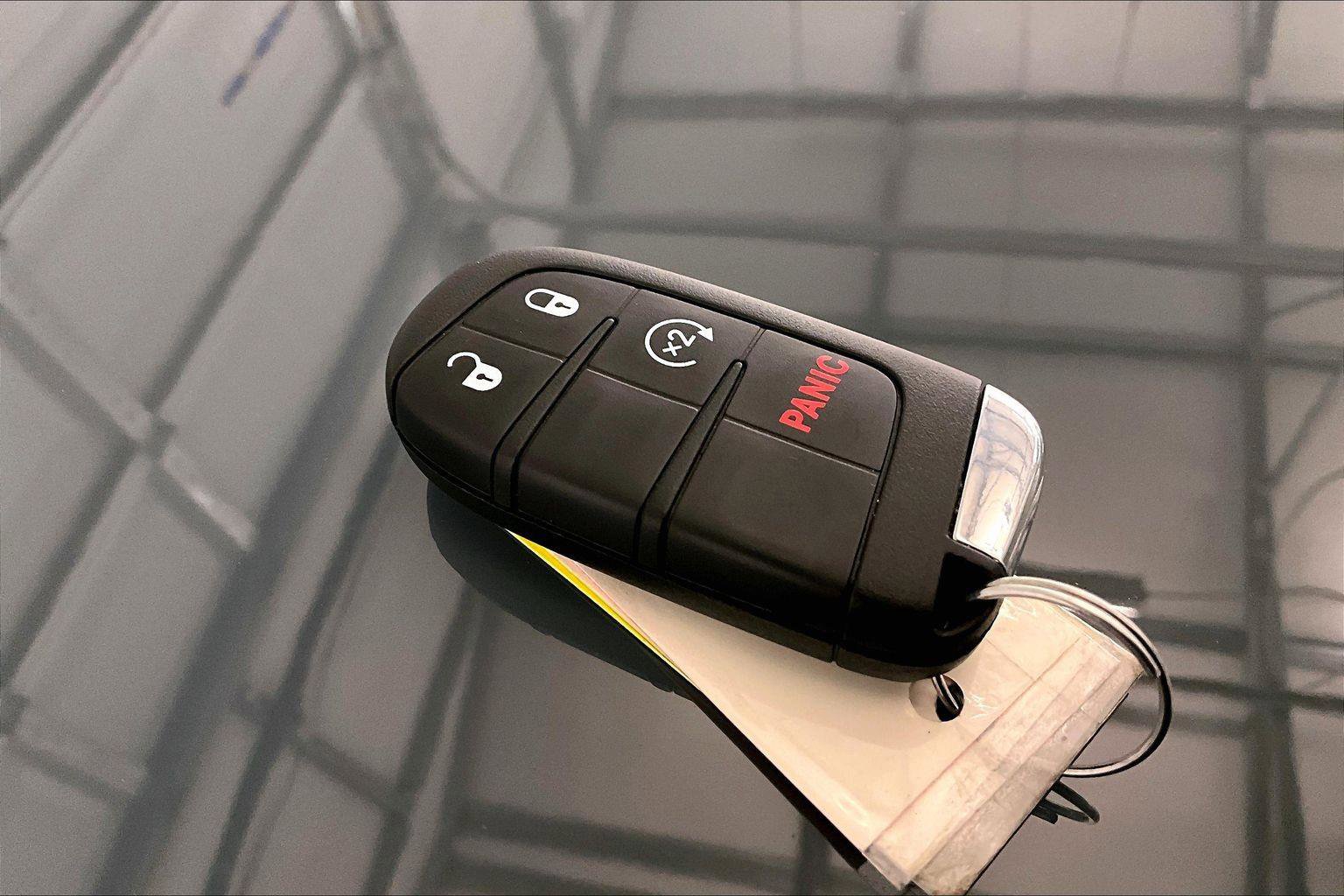 Used 2018 Jeep Renegade Altitude image 9