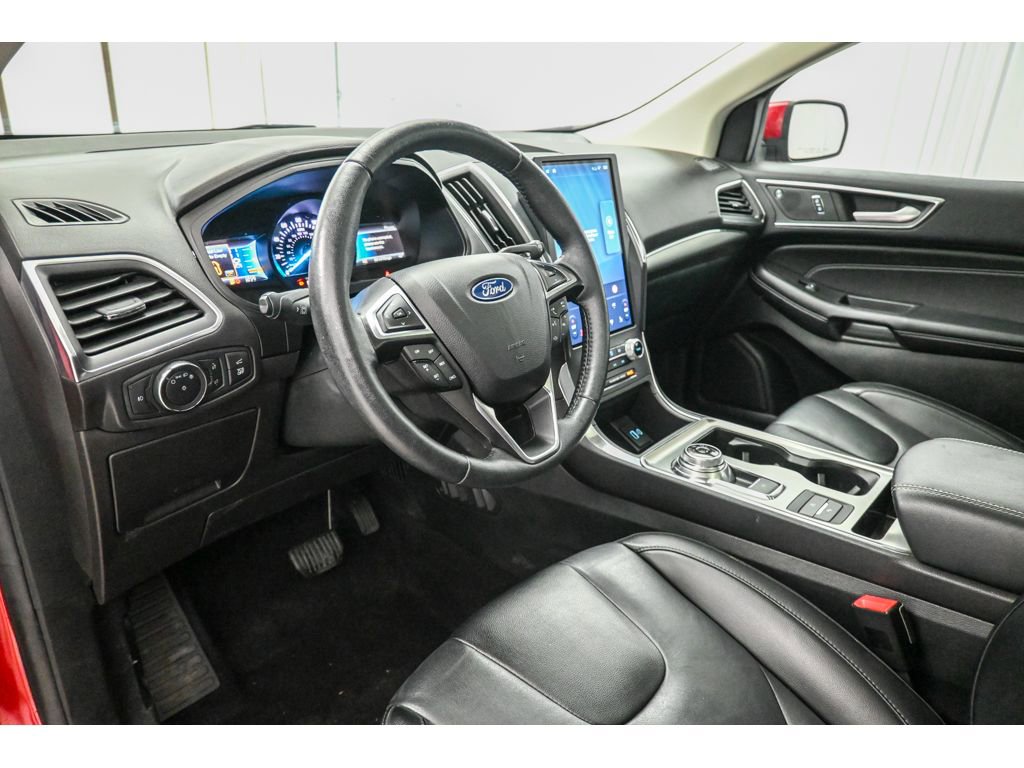 Used 2022 Ford Edge Titanium w/ Class II Trailer Tow Package image 31
