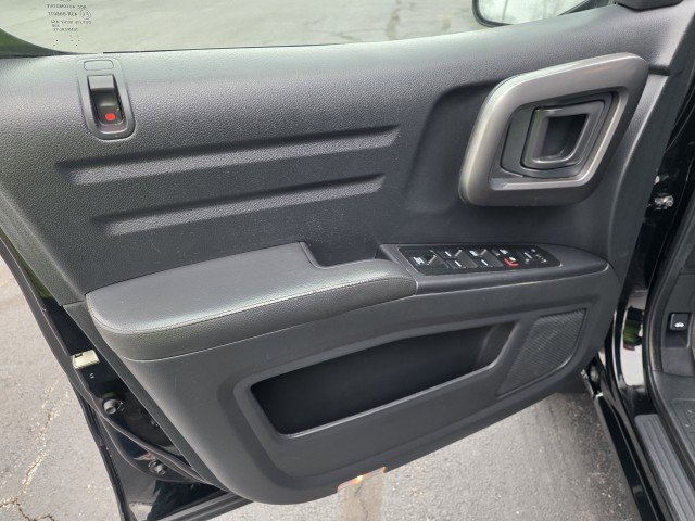 Used 2014 Honda Ridgeline SE image 20