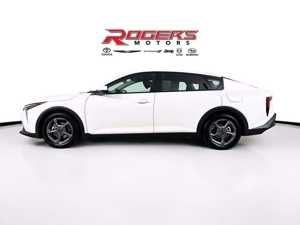 Used 2025 Kia K4 LXS image 4