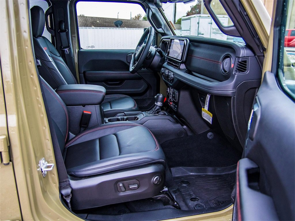 Used 2025 Jeep Wrangler Unlimited Rubicon image 18