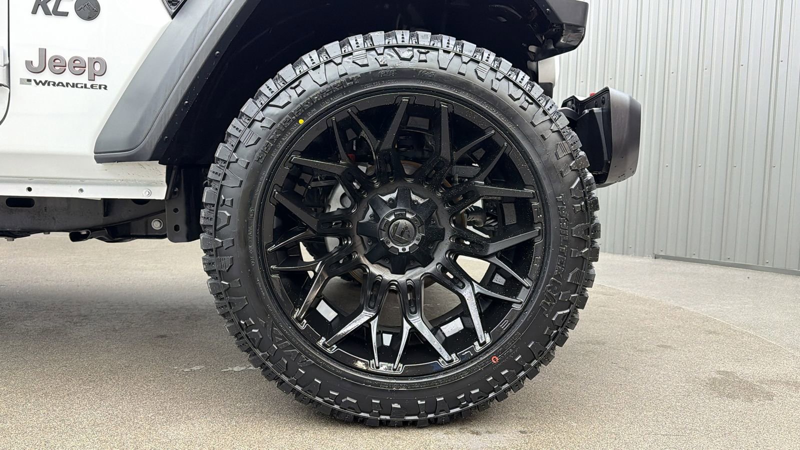 Used 2025 Jeep Wrangler Rubicon w/ Convenience Group image 10