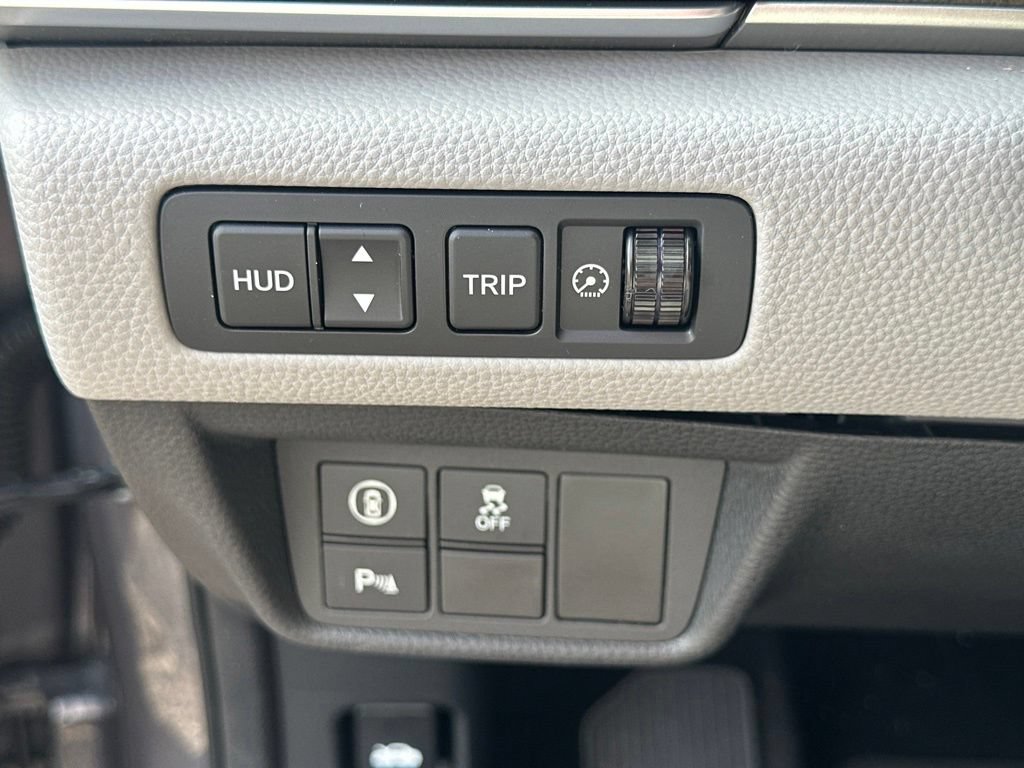 Used 2018 Honda Accord Touring image 18