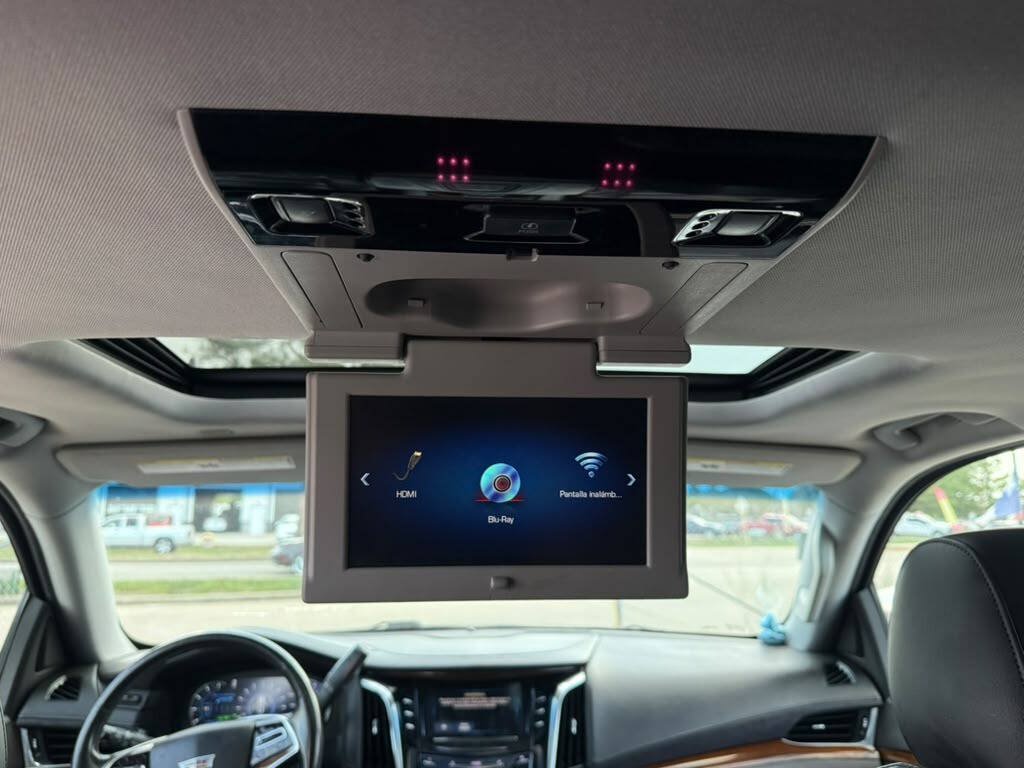 Used 2017 Cadillac Escalade ESV Premium Luxury AWD/4WD image 30