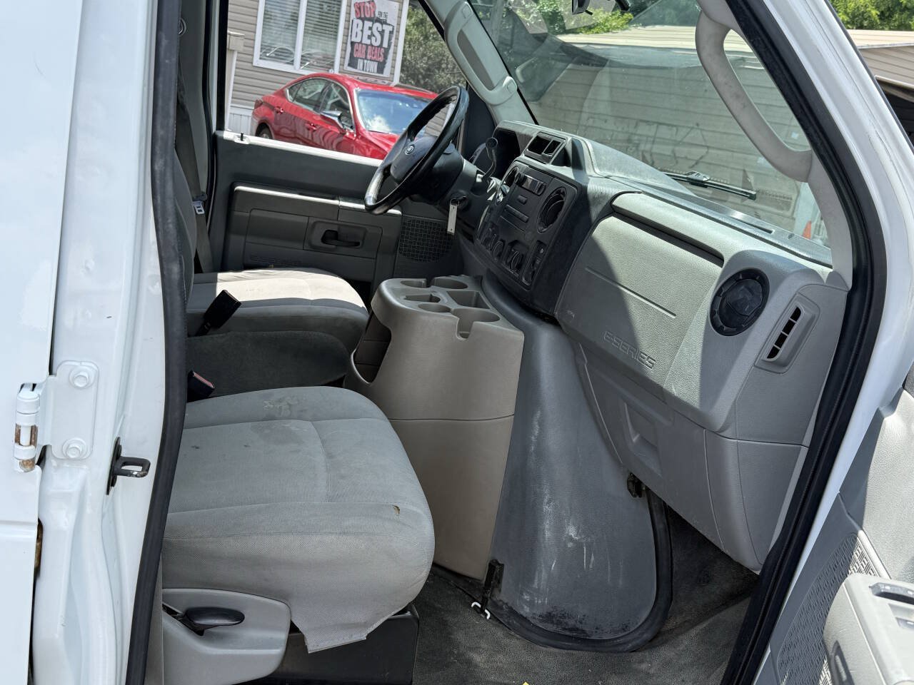 Used 2014 Ford E-250 and Econoline 250 w/ Power Group RWD image 12