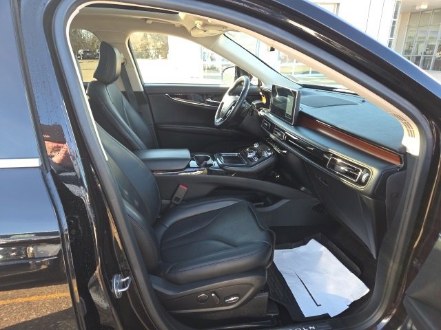 Used 2023 Lincoln Nautilus Reserve image 14