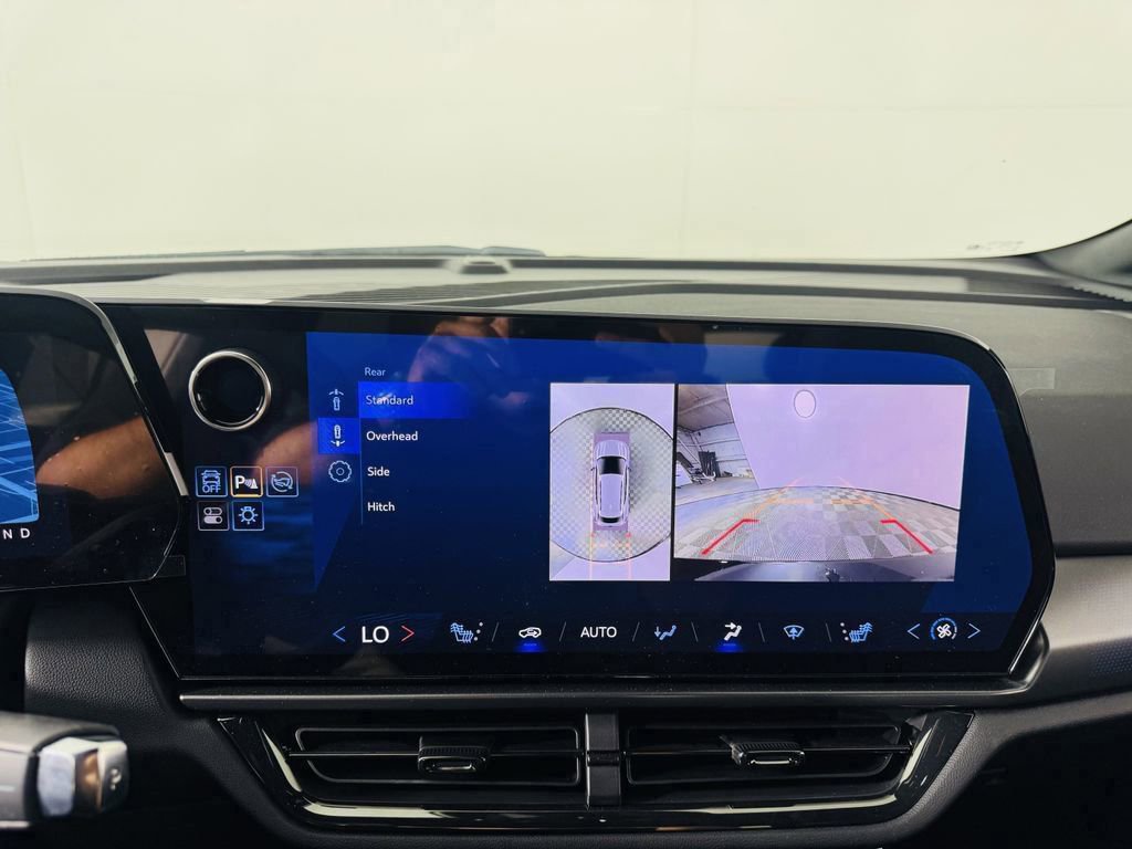 Used 2024 Chevrolet Equinox EV RS image 14