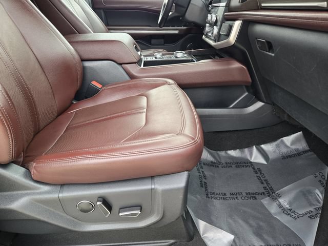 Used 2024 Ford Expedition Limited AWD/4WD image 14