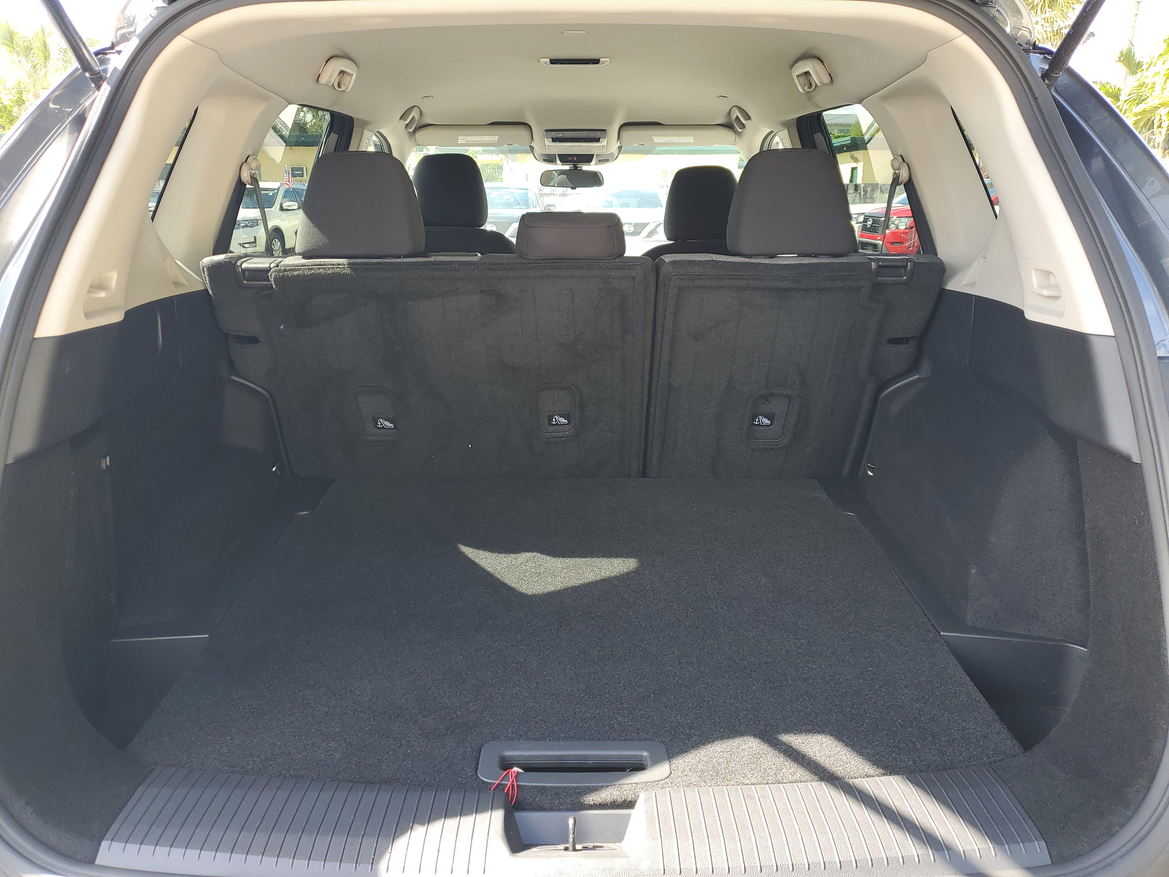 Certified 2023 Nissan Rogue SV image 15