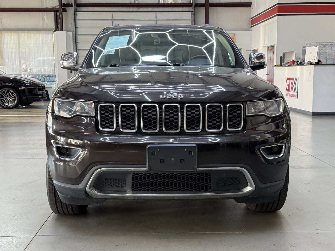Used 2017 Jeep Grand Cherokee Limited w/ Trailer Tow Group IV AWD/4WD image 5