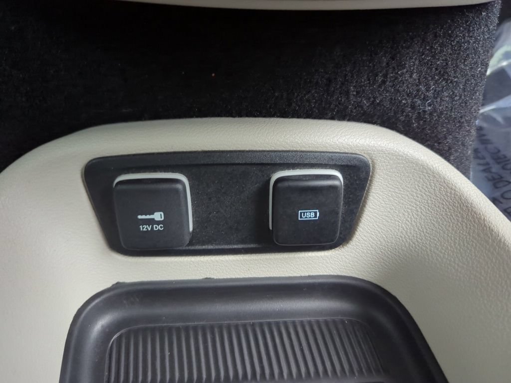 Used 2017 Chrysler Pacifica Touring Plus FWD image 26