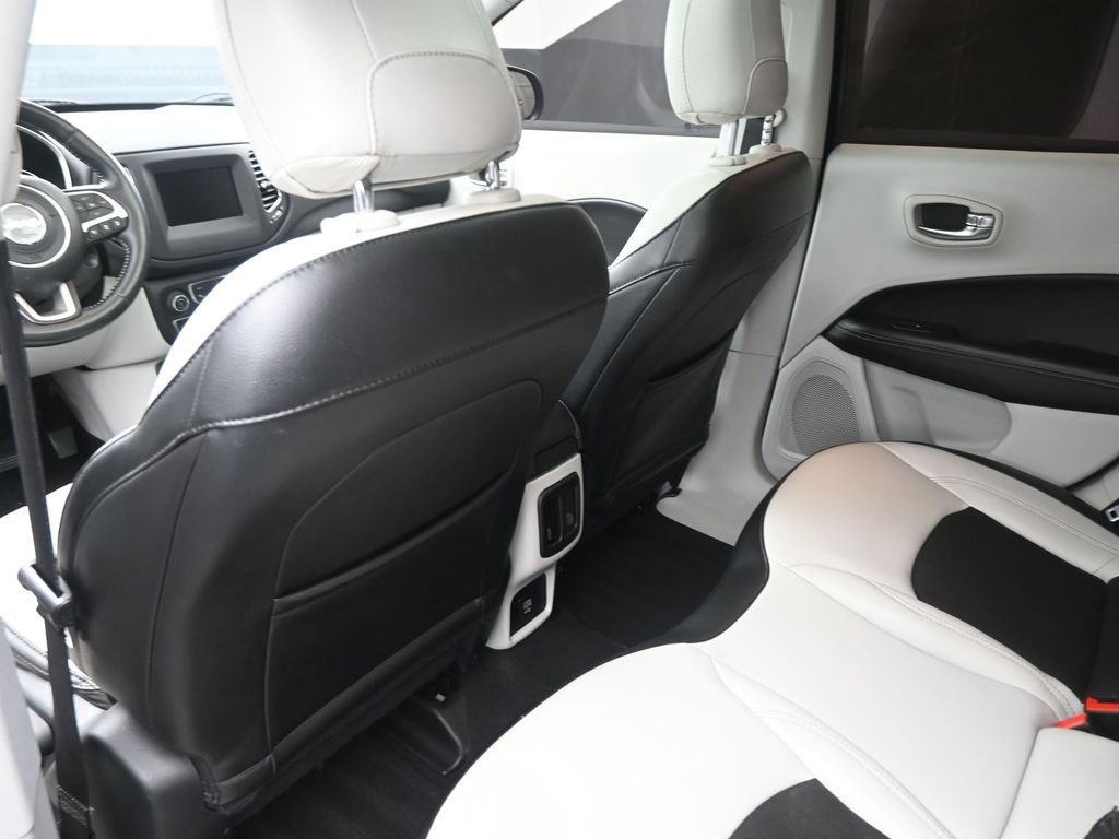 Used 2020 Jeep Compass Latitude image 23