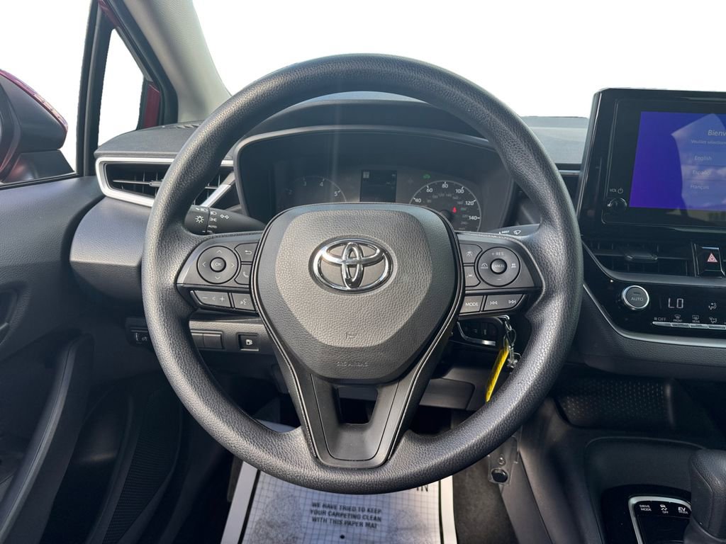 Used 2025 Toyota Corolla LE image 14