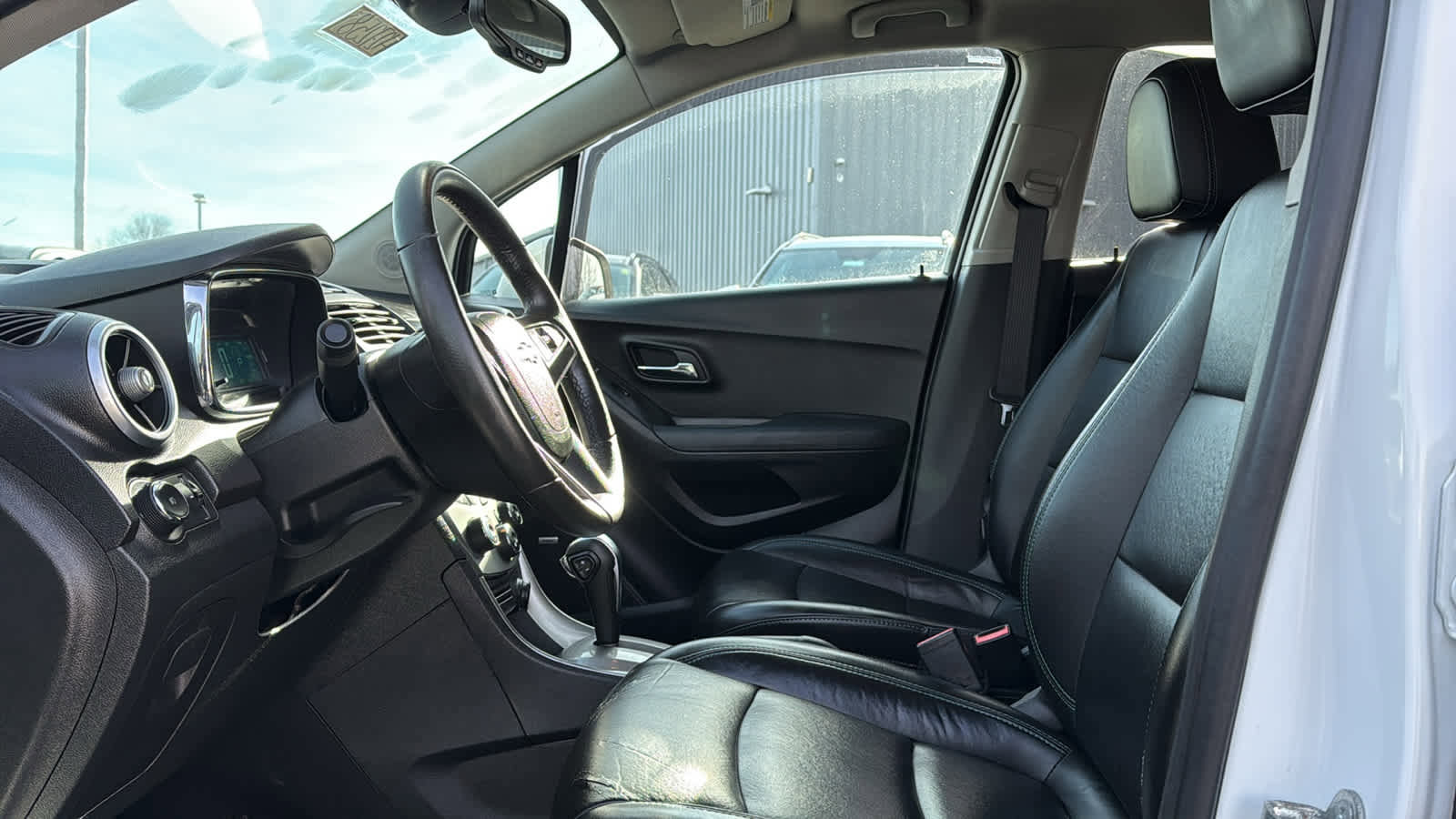 Used 2015 Chevrolet Trax LTZ image 12