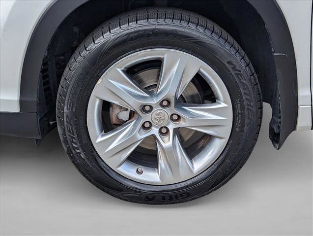 Used 2015 Toyota Highlander Limited FWD image 24