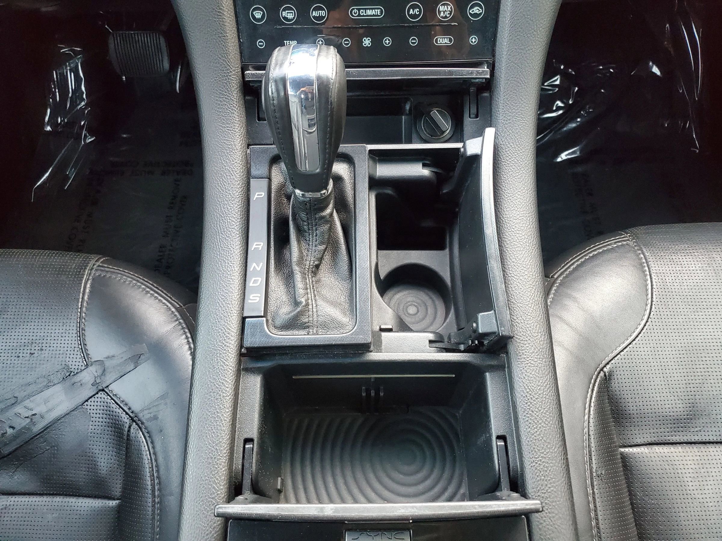 Used 2013 Ford Taurus Limited image 39