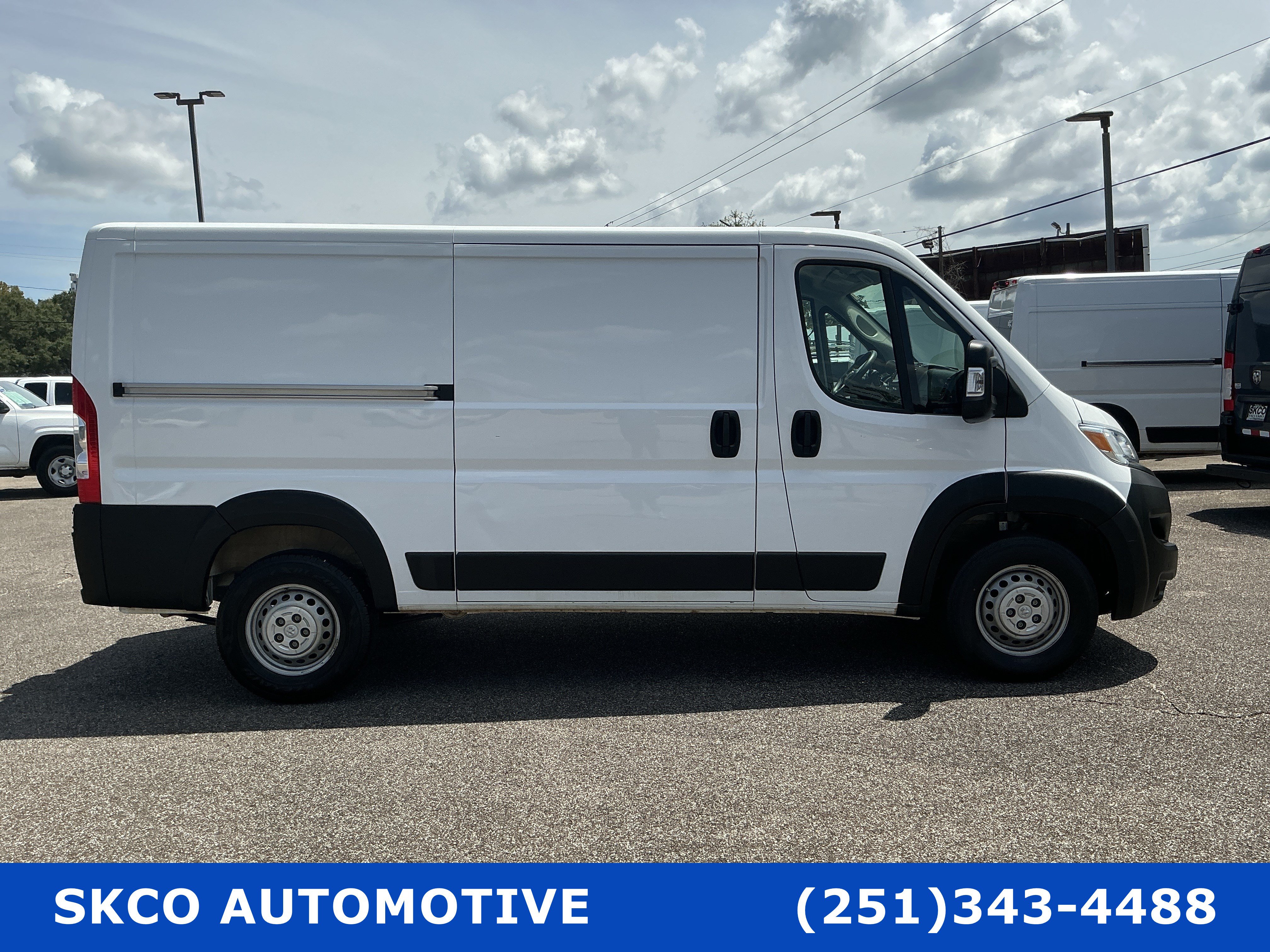 Used 2025 RAM ProMaster 2500 w/ Convenience Group FWD image 8