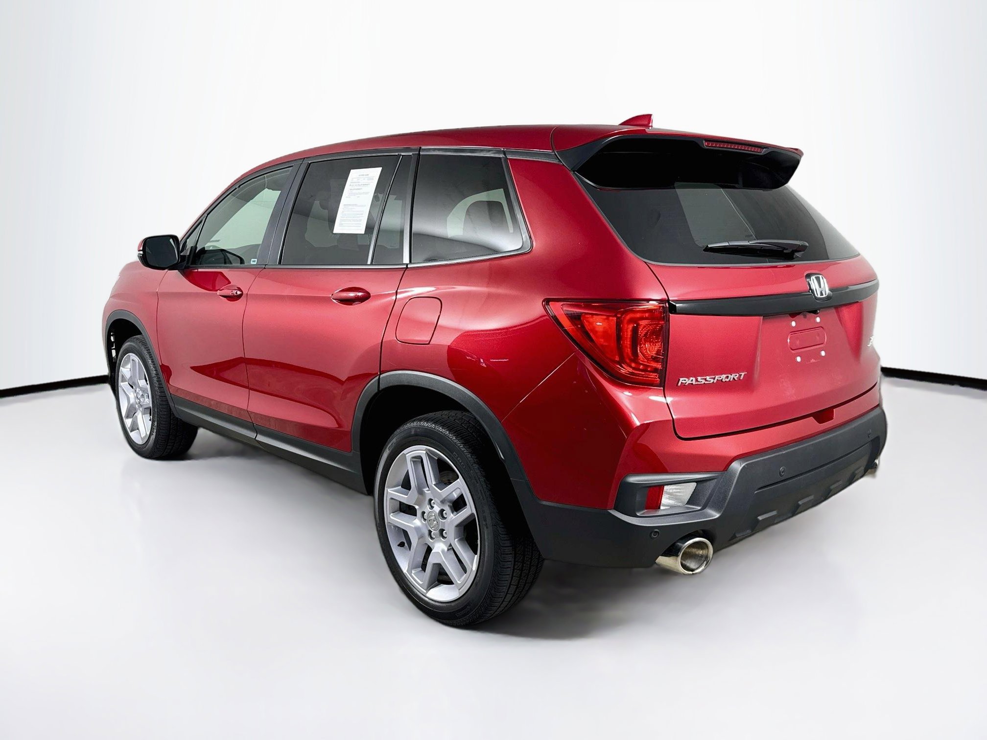 Certified 2025 Honda Passport EX-L image 30