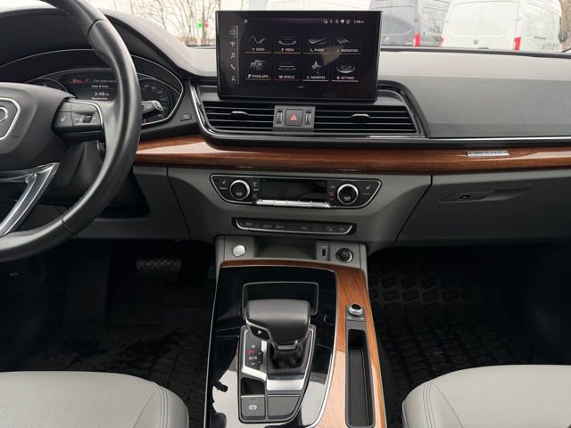 Used 2022 Audi Q5 2.0T Premium w/ Convenience Package image 13