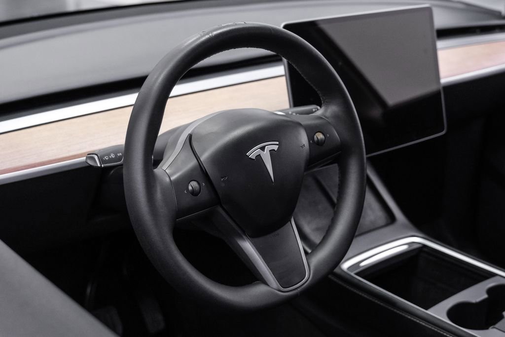 Used 2023 Tesla Model Y Long Range AWD/4WD image 18