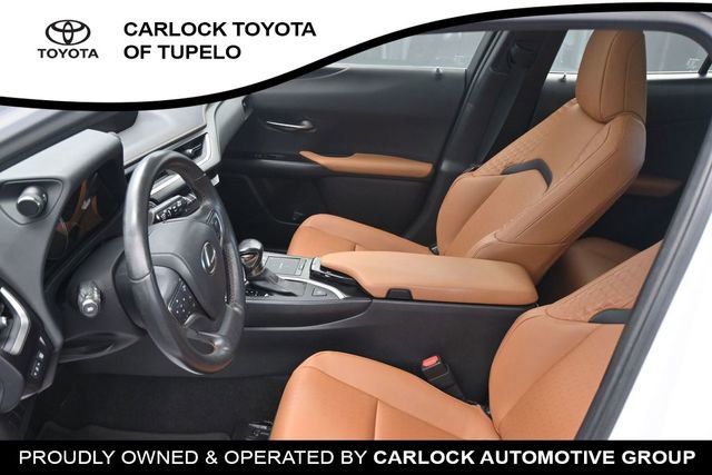 Used 2022 Lexus UX 200 w/ Accessory Package (Z1) FWD image 11