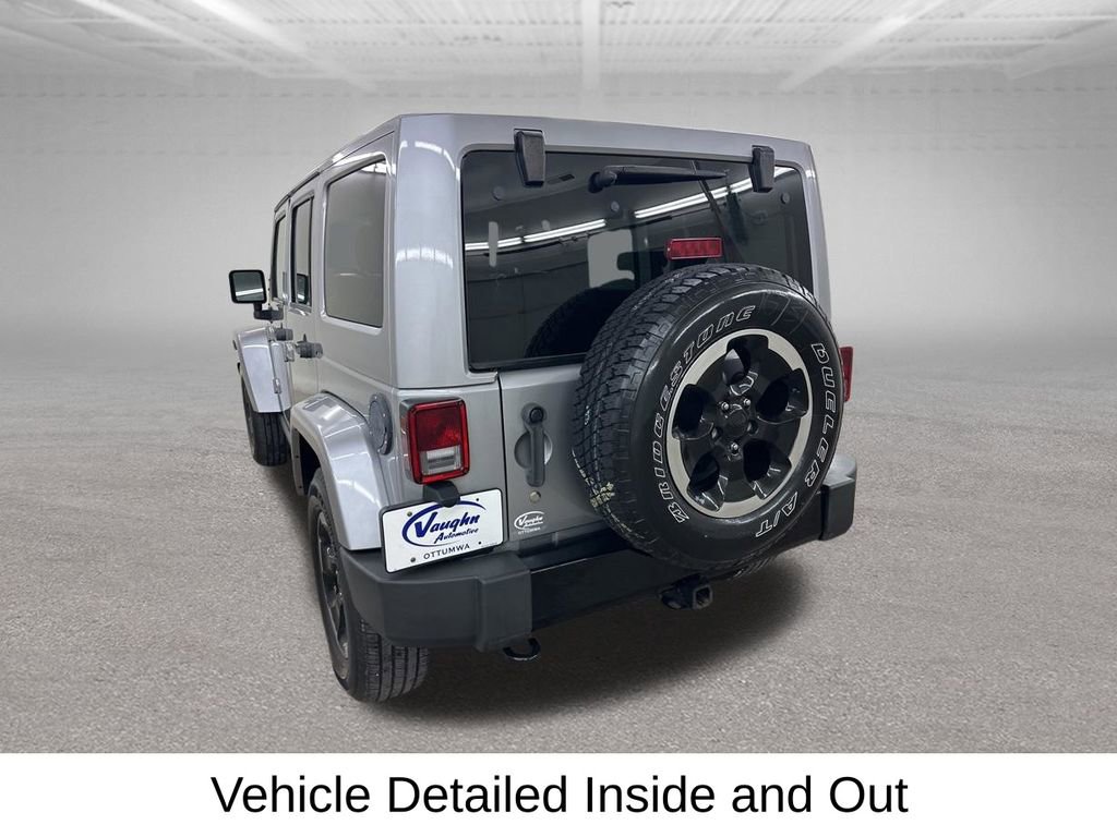 Used 2014 Jeep Wrangler Unlimited Sahara AWD/4WD image 10