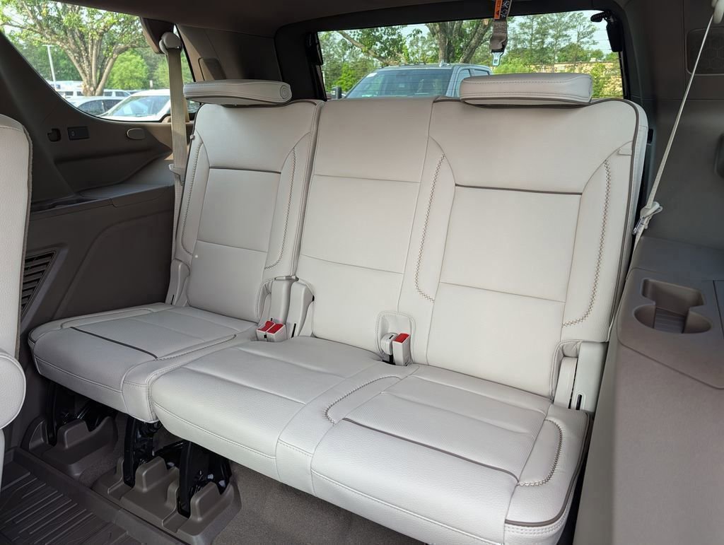 New 2026 GMC Yukon Denali AWD/4WD image 13