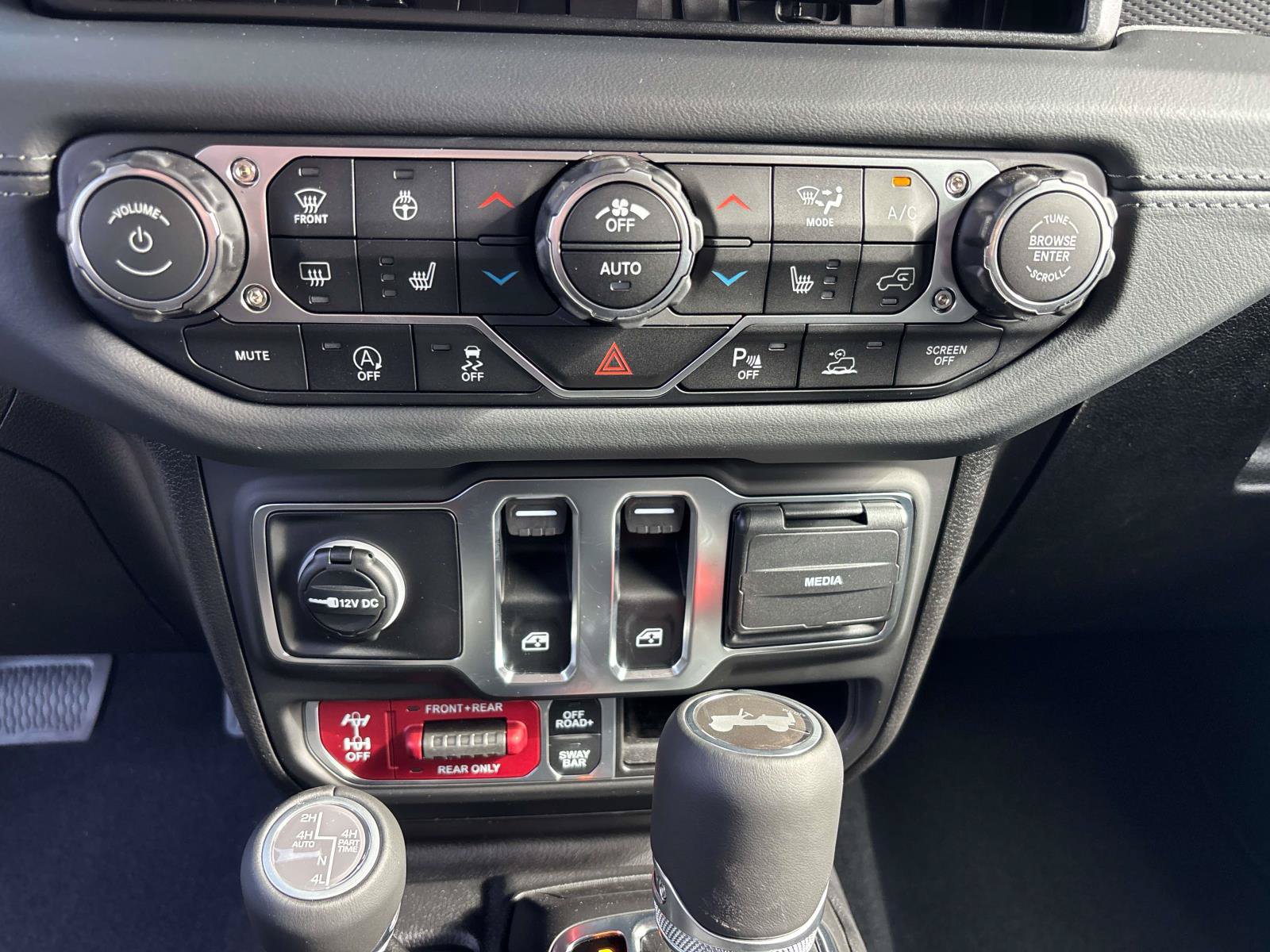 New 2026 Jeep Wrangler Rubicon AWD/4WD image 9