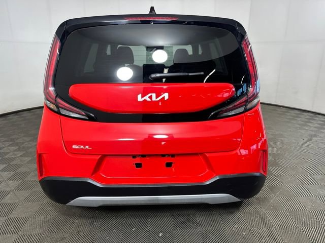 Used 2025 Kia Soul LX w/ LX Technology Package image 4