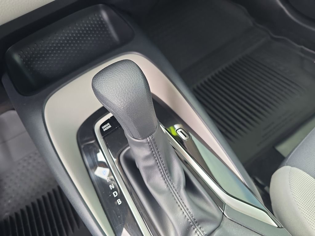 Used 2025 Toyota Corolla LE AWD/4WD image 24