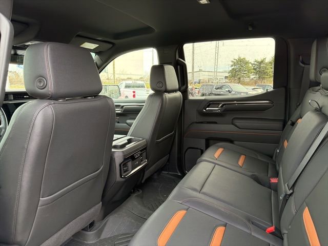 Used 2024 GMC Sierra 1500 AT4 w/ Technology Package AWD/4WD image 15