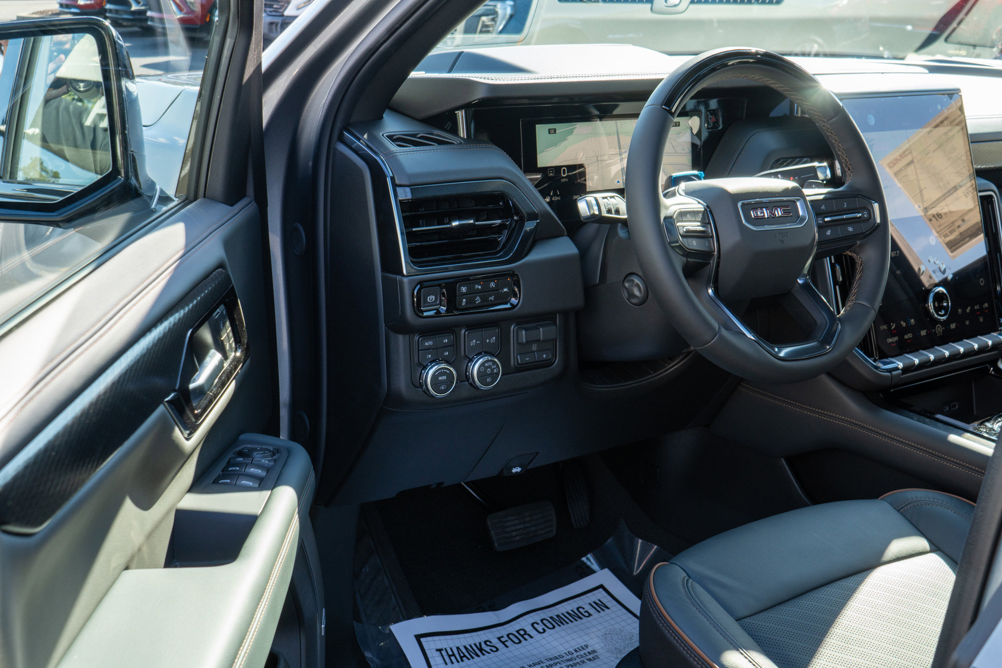 New 2026 GMC Yukon AT4 w/ AT4 Premium Plus Package image 10