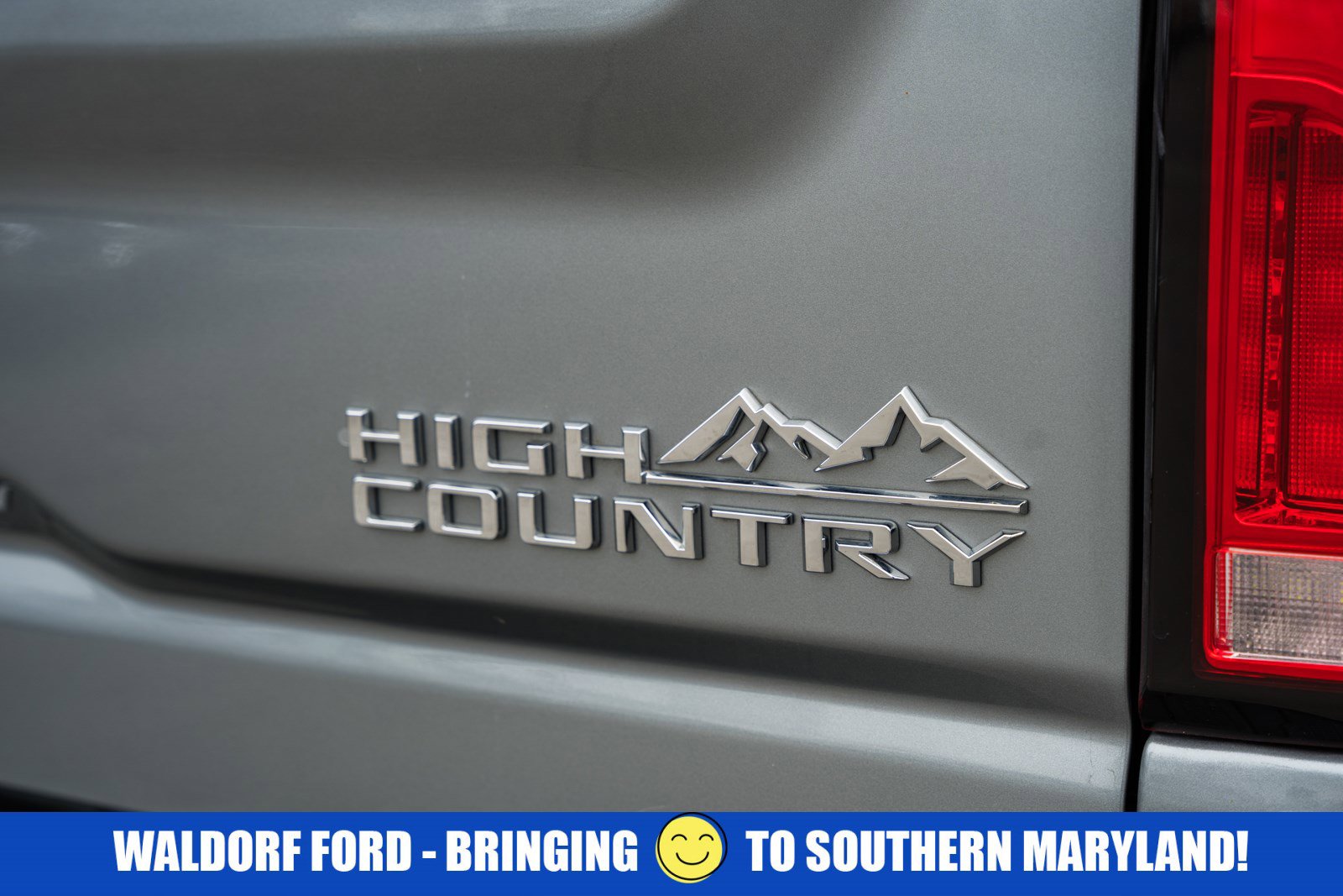 Used 2024 Chevrolet Silverado 3500 High Country w/ High Country Premium Package image 9